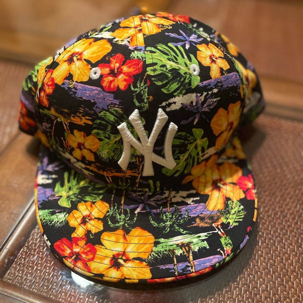 New Era 9fifty New York Yankees Hawaiian Floral Snapback Adult Baseball Cap Hat